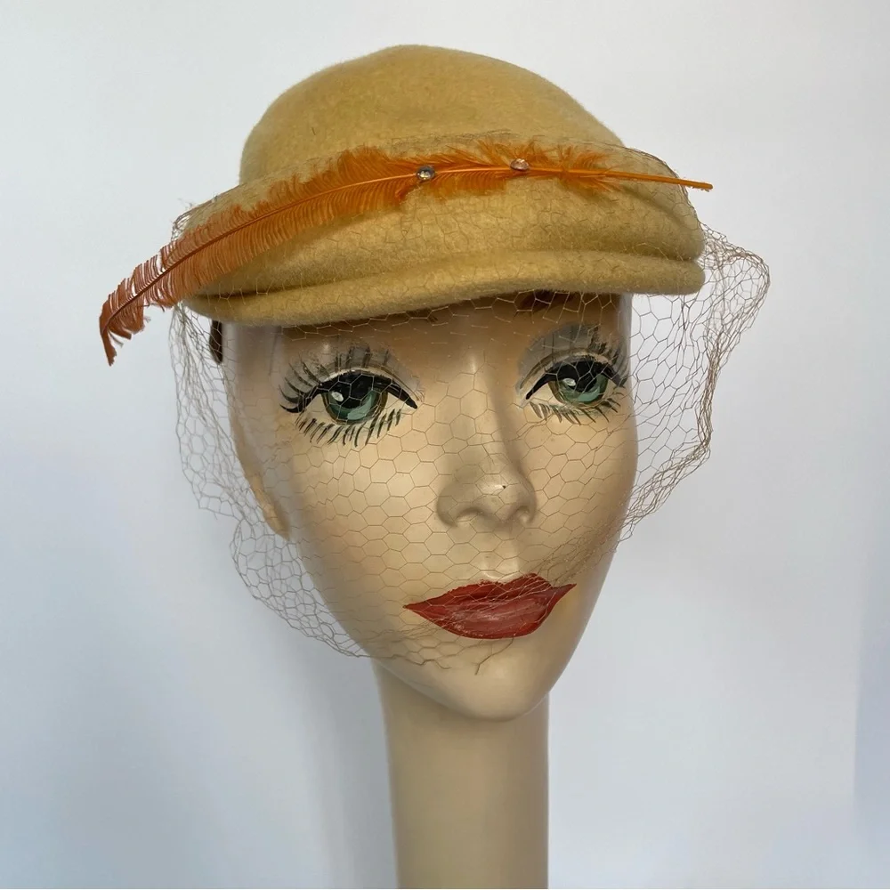 Vintage Beret Feather Fascinator
